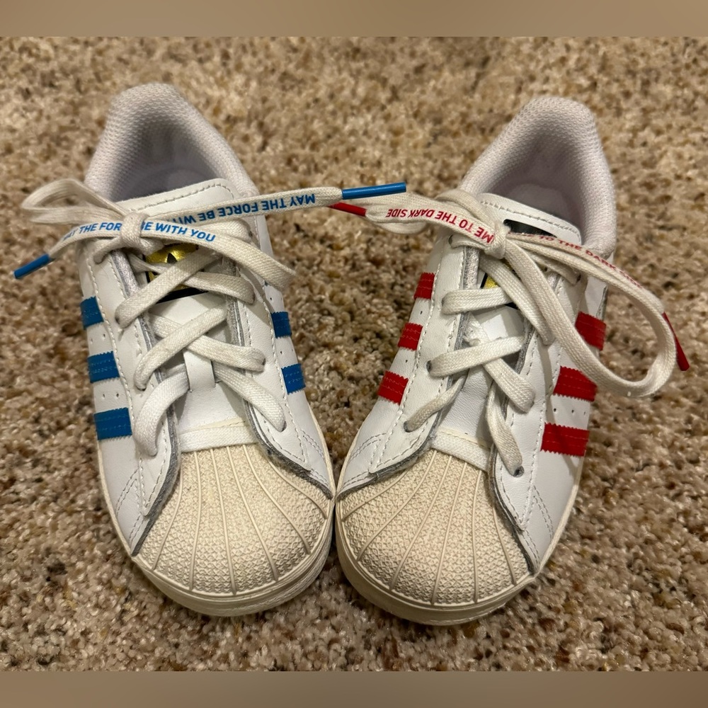 EUC/VGUC Size 9 Adidas Superstar Shoes w/ a Star Wars Design - Picture 7 of 16